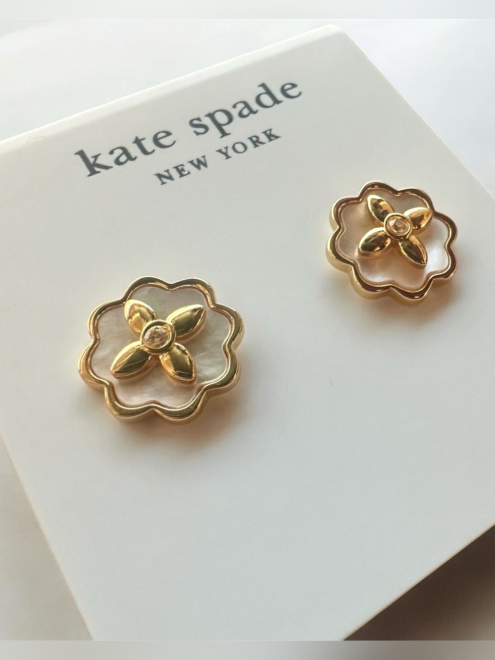 New Kate Spade New York Heritage Bloom Studs in Gold on Kate Spade Earring Card